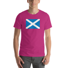 Berry / S Scotland Flag "Solo" Short-Sleeve Unisex T-Shirt by Design Express