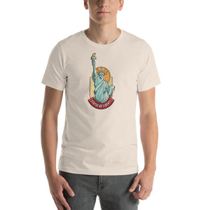 Soft Cream / S Statue Of Liberty Short-Sleeve Unisex T-Shirt by Design Express